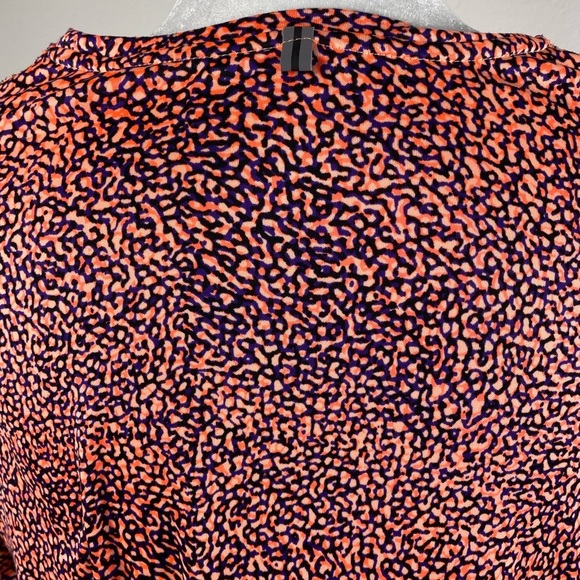 Nike Running Orange Micro Graphic Leopard Long Sleeve Athleisure Top size Medium - Picture 10 of 11